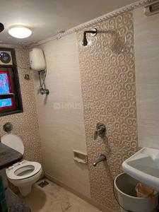 Bathroom Image of 800 Sq.ft 1.5 BHK Apartment / Flat for rent in La View Tower, Jacob Circle Mumbai for Rs. 90000