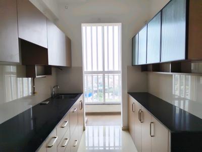 Kitchen Image of 1400 Sq.ft 3 BHK Apartment / Flat for rent in Runwal The Central Park, Chinchwad Pune for Rs. 43000