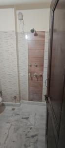 Bathroom Image of 500 Sq.ft 1 BHK Builder Floor for rent in Hari Nagar New Delhi for Rs. 16600