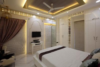 Bedroom Image of 10000 Sq.ft 8 BHK Villa for sale in Kandivali West Mumbai for Rs. 270000000