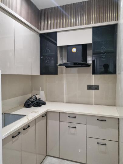 Sunny Floors Main Image 1