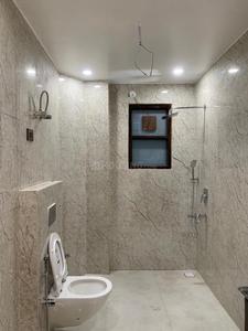 Bathroom Image of 1800 Sq.ft 3 BHK Builder Floor for rent in Mansarover Garden New Delhi for Rs. 66000