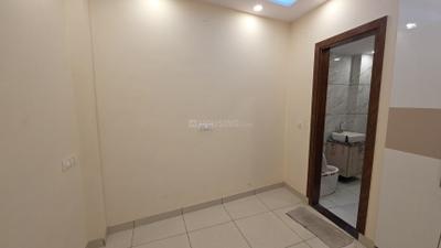 Bedroom Image of 585 Sq.ft 2 BHK Builder Floor for sale in Laxmi Nagar New Delhi for Rs. 6500000