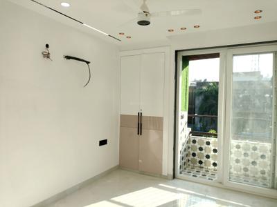 Bedroom Image of 1700 Sq.ft 3 BHK Apartment / Flat for sale in Vrindavan Apartment, Sector 6 Dwarka New Delhi for Rs. 28500000