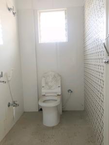 Common Bathroom One Image of 1075 Sq.ft 3 BHK Apartment / Flat for sale in Naktala Kolkata for Rs. 6500000