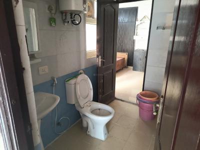 Image of 1349 Sq.ft 3 BHK Apartment / Flat for rent in Gardenia Glory, Sector 46, Noida for Rs. 45000