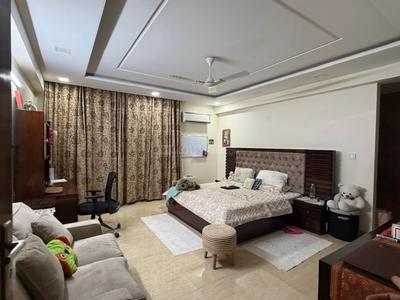 Hall Image of 4000 Sq.ft 4 BHK Builder Floor for rent in Mayfield Garden Luxury Floors, Mayfield Garden Gurgaon for Rs. 120000