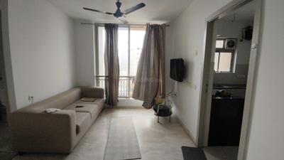 Living Room Image of 630 Sq.ft 1 BHK Apartment / Flat for rent in Hiranandani Lavinia, Thane West Thane for Rs. 40000