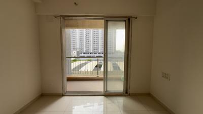 Living Room Image of 1300 Sq.ft 3 BHK Apartment / Flat for rent in Godrej Emerald, Thane West Thane for Rs. 34000