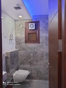 Bathroom Image of 900 Sq.ft 2 BHK Builder Floor for rent in Ramesh Nagar New Delhi for Rs. 35000