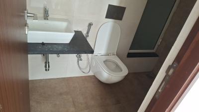 Image of 650 Sq.ft 2 BHK Apartment / Flat for sale in Omkar Signet, Malad East, Mumbai for Rs. 17000000