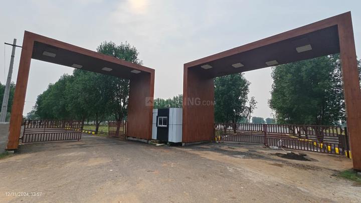 TRUE CAPITAL Main Image 1