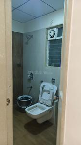 Bathroom Image of 420 Sq.ft 1 BHK Apartment / Flat for rent in KM Horizon Flora, Thane West Thane for Rs. 15500