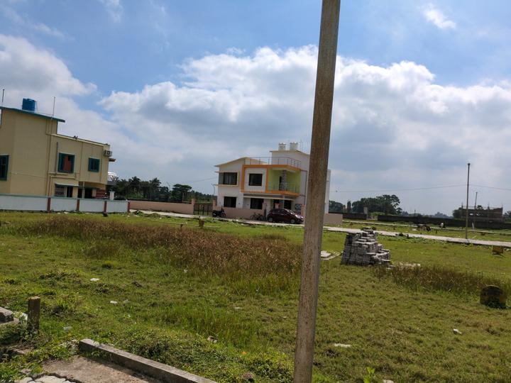 NEWTOWN Main Image 1