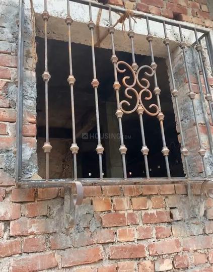 Gardh par Professor colony Main Image 1