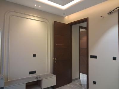 Bedroom Image of 1800 Sq.ft 3 BHK Builder Floor for sale in Paschim Vihar New Delhi for Rs. 36000000