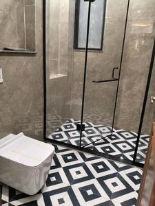 Common Bathroom Image of 3600 Sq.ft 4 BHK Builder Floor for rent in DLF Phase 2, DLF Phase 2 Gurgaon for Rs. 175000