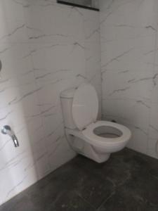 Silver Stone Common Bathroom 4