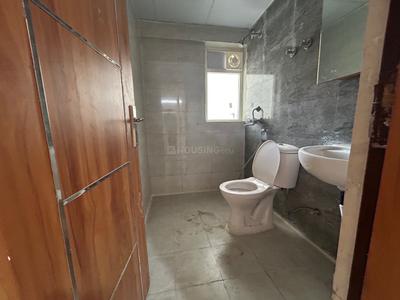 Image of 1215 Sq.ft 2.5 BHK Apartment / Flat for rent in Amrapali Dream Valley 2, Noida Extension, Greater Noida for Rs. 21500