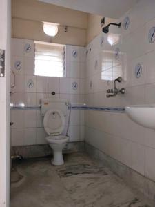 Common Bathroom Image of 1115 Sq.ft 3 BHK Apartment / Flat for sale in Purbalok Kolkata for Rs. 7000000