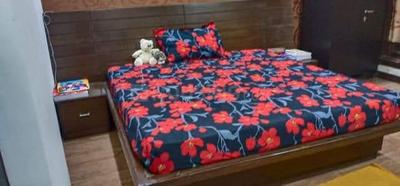 Bedroom Image of Girls pg in noida in Sector 10, Noida