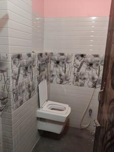 Bathroom Image of 800 Sq.ft 2 BHK Independent House for rent in Hanuman Nagar Patna for Rs. 13000