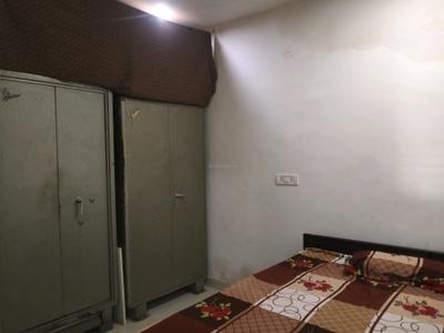 Bedroom Image of 1350 Sq.ft 3 BHK Apartment / Flat for sale in Paschim Vihar New Delhi for Rs. 13500000