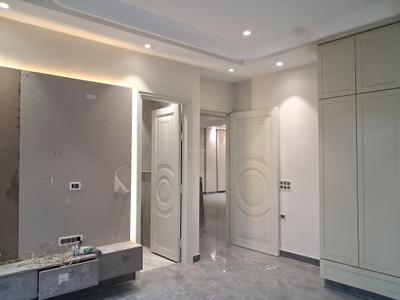 Bedroom Image of 2700 Sq.ft 4 BHK Builder Floor for sale in Paschim Vihar New Delhi for Rs. 62000000