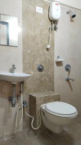 Image of 960 Sq.ft 2 BHK Apartment / Flat for rent in Vile Parle East, Mumbai for Rs. 90000