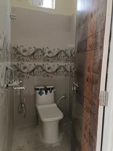 Common Bathroom Image of 650 Sq.ft 1 BHK Apartment / Flat for rent in Hafeezpet Hyderabad for Rs. 14500