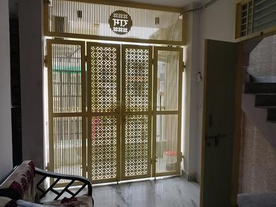 Balcony Image of Ram PG for girls  in Shahdara, New Delhi