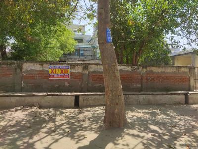 Image of 300 Sq.ft Residential Plot / Land for sale in Sector 72, Noida for Rs. 60000000