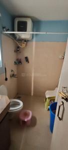 Bathroom Image of 1200 Sq.ft 2.5 BHK Apartment / Flat for rent in Umang Summer Palms, Sector 86 Faridabad for Rs. 30000