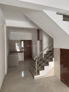 Image of 810 Sq.ft 3 BHK Duplex for rent in Maple Bunglows 3, Lambha, Ahmedabad for Rs. 18000