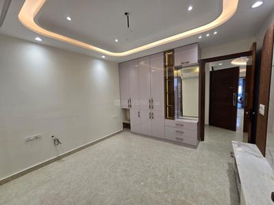 Bedroom Image of 1500 Sq.ft 3 BHK Builder Floor for sale in Janakpuri New Delhi for Rs. 29000000