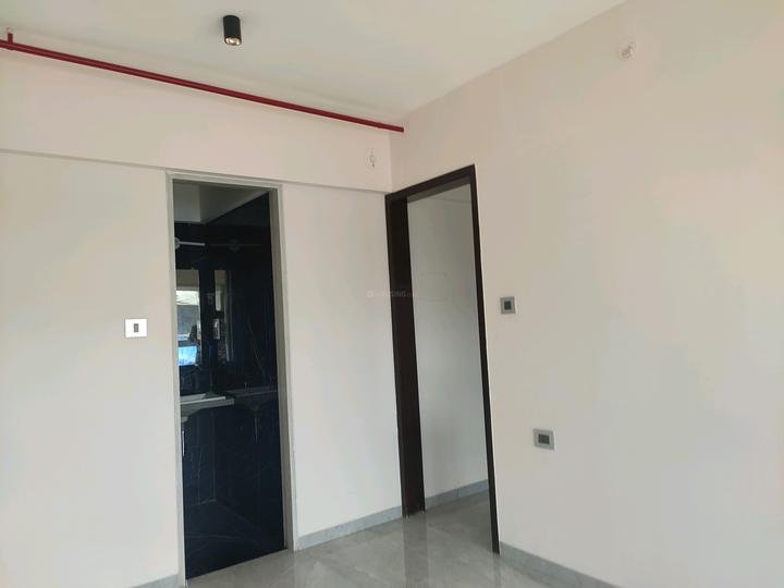 salasar e square Main Image 1