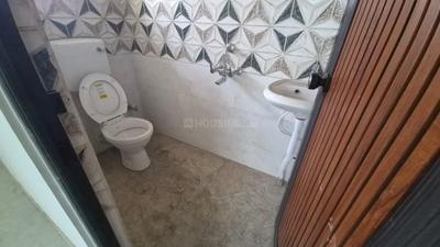 Bathroom Image of 1365 Sq.ft 3 BHK Apartment / Flat for sale in Jadavpur Kolkata for Rs. 9555000