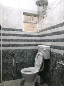 Common Bathroom Image of 550 Sq.ft 1 BHK Apartment / Flat for rent in Mahadevapura Bengaluru for Rs. 25000