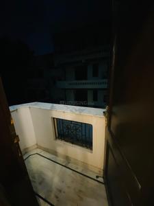 Balcony Image of Urbanroomz Premium Coliving Pg in DLF Phase 2, Shahpur