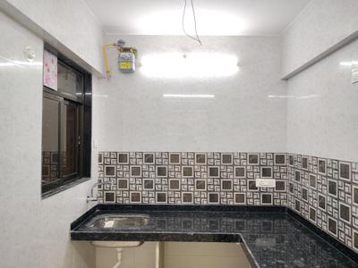 Kitchen Image of 560 Sq.ft 2 BHK Apartment / Flat for rent in Hiranandani Estate Thane for Rs. 17999