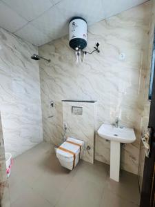 Bathroom Image of 750 Sq.ft 1 BHK Builder Floor for rent in HUDA Plot Sector 38, Sector 38 Gurgaon for Rs. 31000