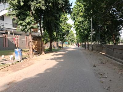 Image of 450 Sq.ft Residential Plot / Land for sale in Sector 70, Noida for Rs. 88000000