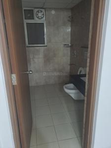 Bathroom Image of 900 Sq.ft 2 BHK Apartment / Flat for sale in Shapoorji Pallonji JoyVille, Sector 102 Gurgaon for Rs. 20500000
