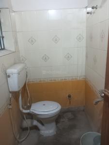Bathroom Image of 850 Sq.ft 2 BHK Apartment / Flat for sale in Prince Anwar Shah Connector Kolkata for Rs. 3800000