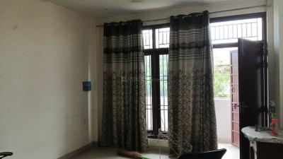 Living Room Image of 2000 Sq.ft 2.5 BHK Builder Floor for rent in UCHDPL Sector 3 Wave Floors, Wave City Ghaziabad for Rs. 20000
