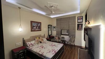 Bedroom Image of 1800 Sq.ft 3 BHK Builder Floor for sale in Patel Nagar New Delhi for Rs. 39900000