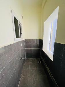 Bathroom Image of 1100 Sq.ft 2 BHK Apartment / Flat for rent in Hafeezpet Hyderabad for Rs. 22011