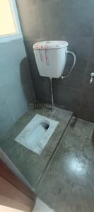 Bathroom Image of 2075 Sq.ft 3 BHK Apartment / Flat for rent in Purvanchal Royal City Phase 2, Chi V Greater Noida for Rs. 35000