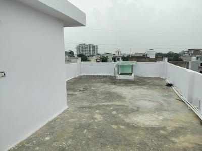 Balcony Image of 1000 Sq.ft 3 BHK Builder Floor for rent in Shastripuram Agra for Rs. 15000