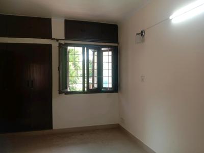 Bedroom Image of 2200 Sq.ft 3 BHK Apartment / Flat for rent in DDA Flats Vasant Kunj, Vasant Kunj New Delhi for Rs. 90000
